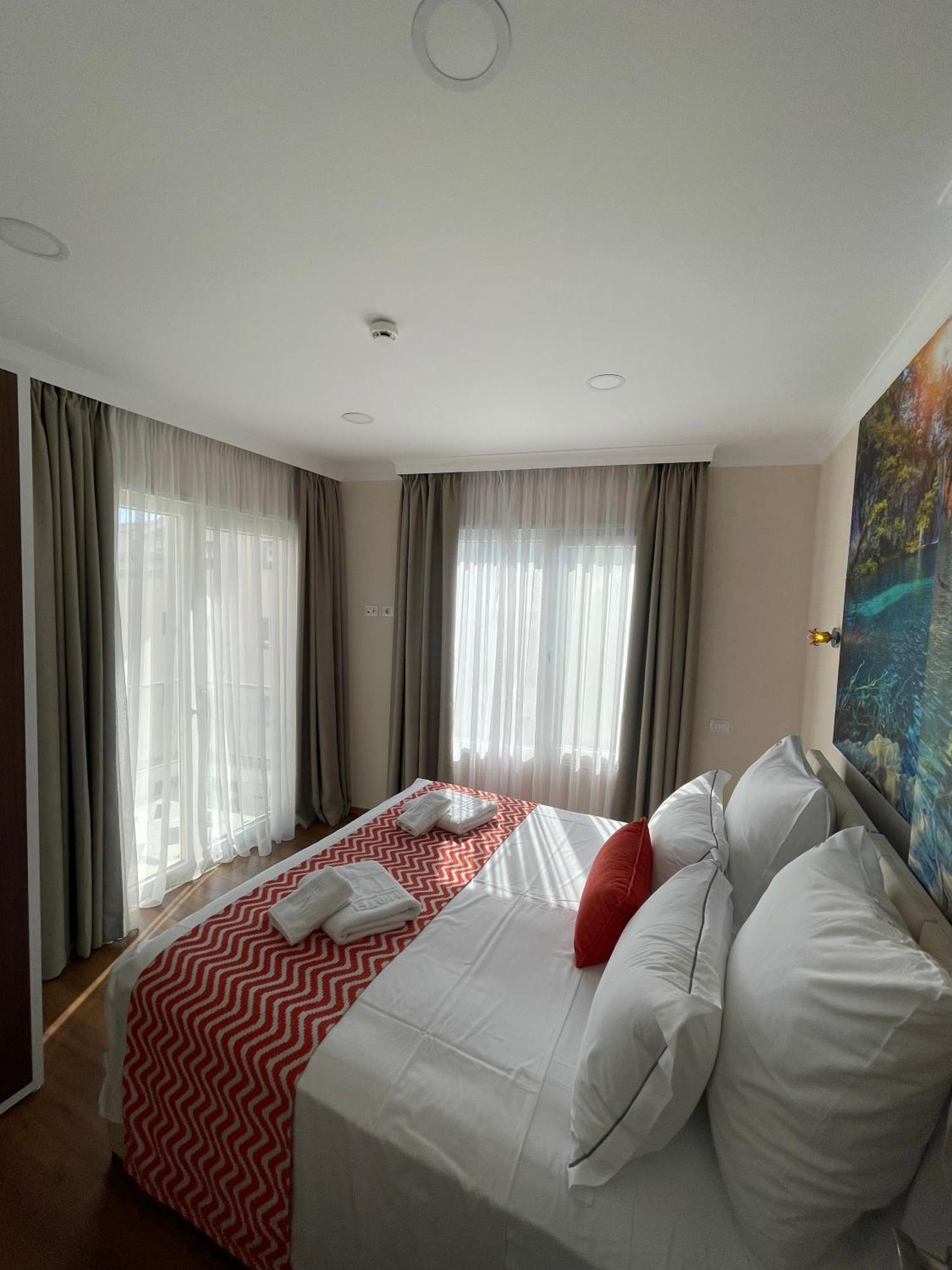 Hotel Britania Vlorë Zimmer foto